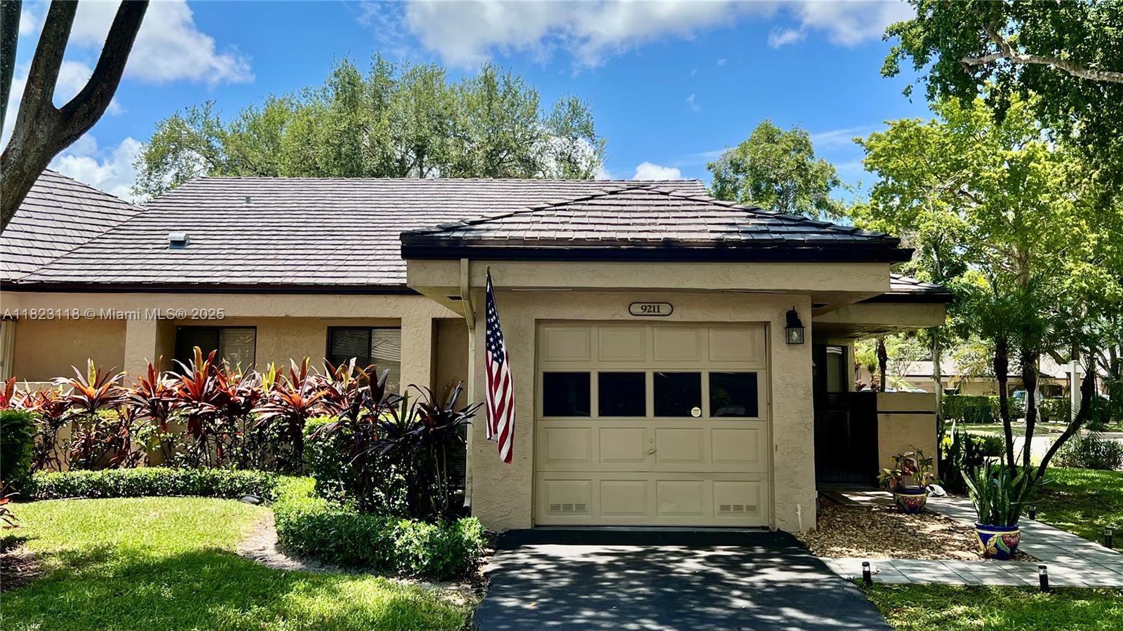 9211 Chelsea Drive N, Plantation, Florida image 1