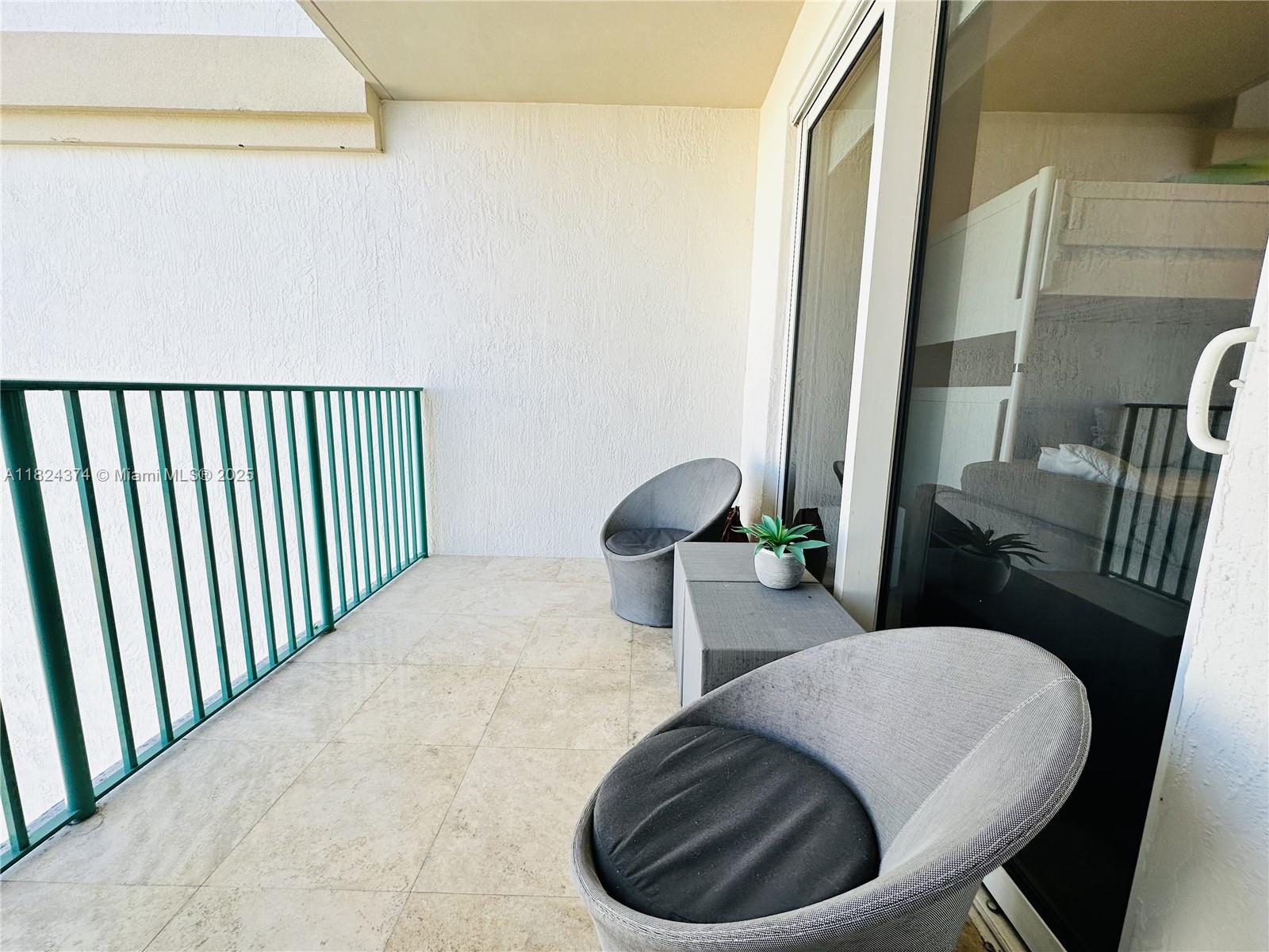 19900 E Country Club Dr #1218, Aventura FL 33180