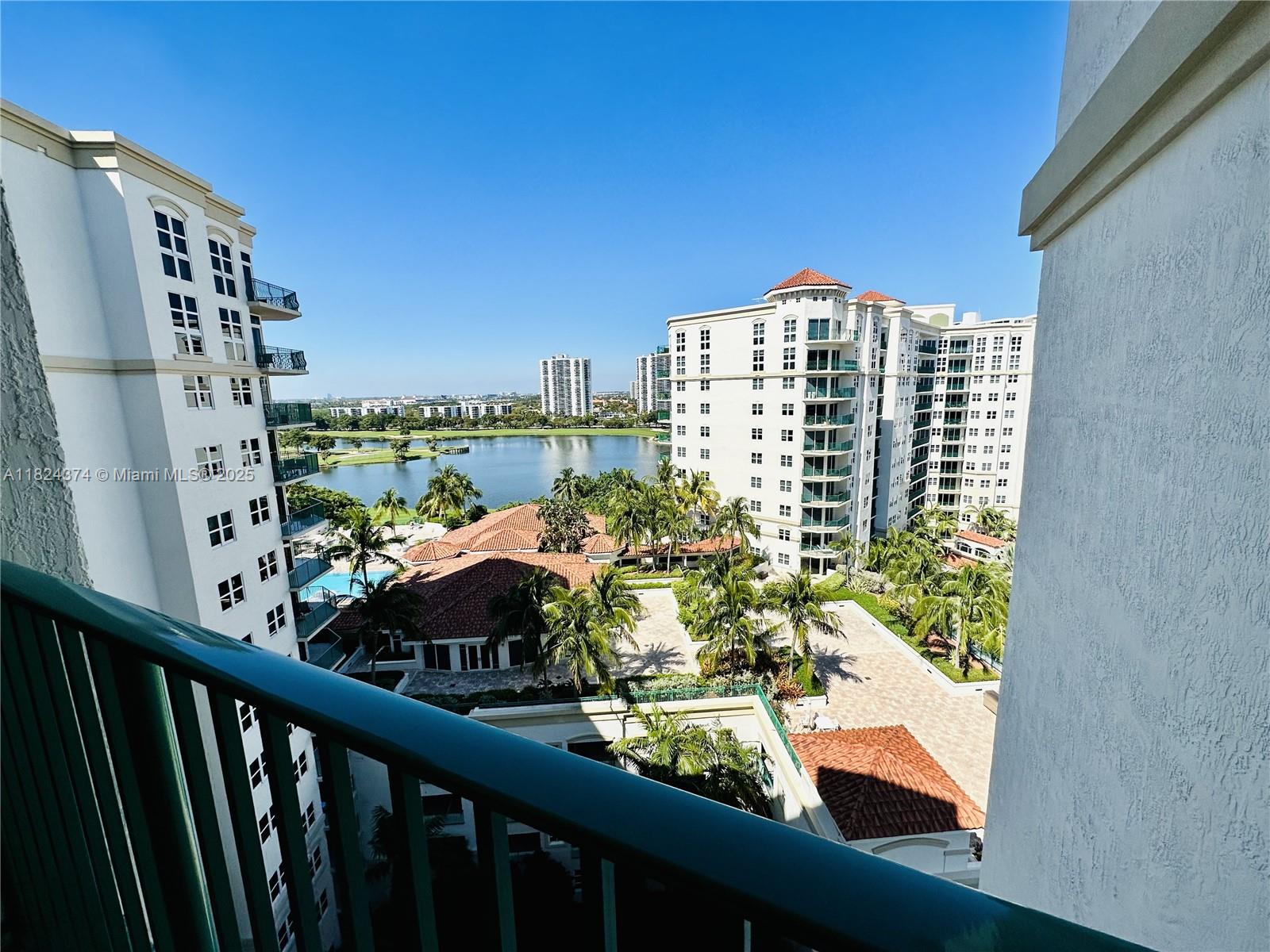 19900 E Country Club Dr #1218, Aventura FL 33180