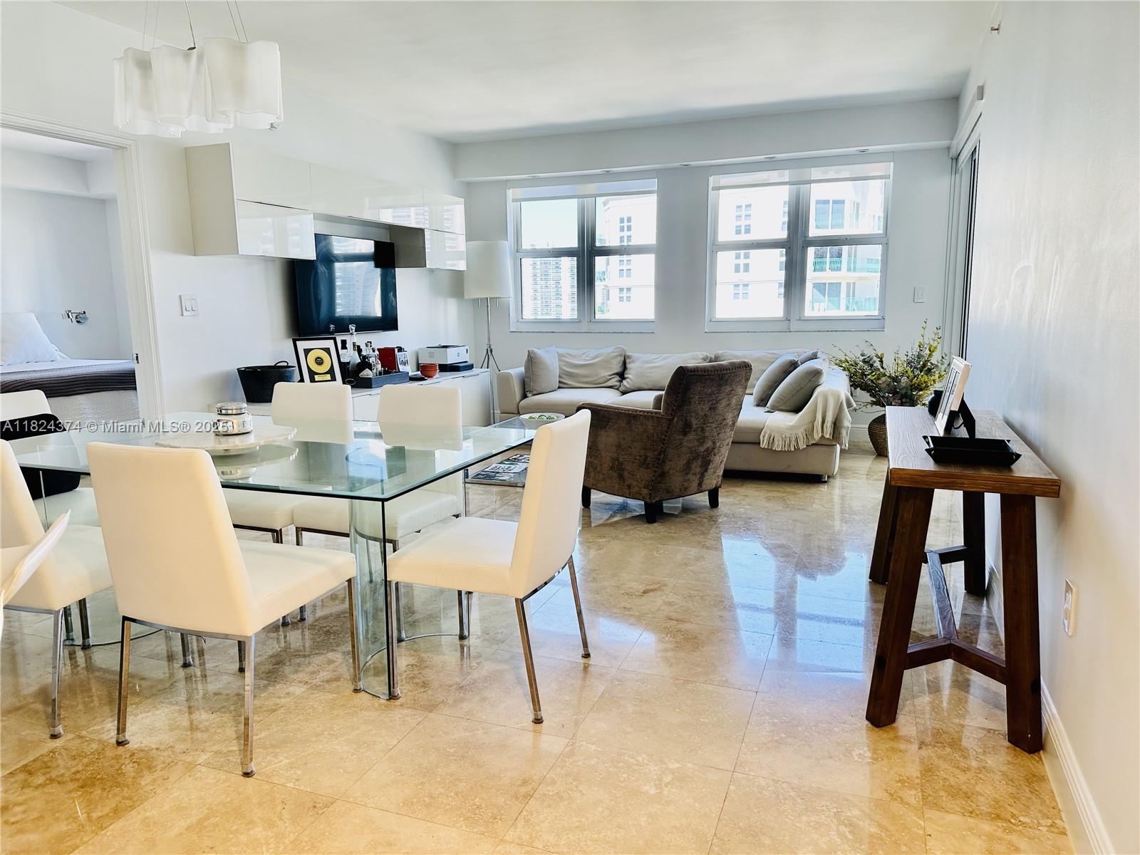 19900 E Country Club Dr #1218, Aventura FL 33180