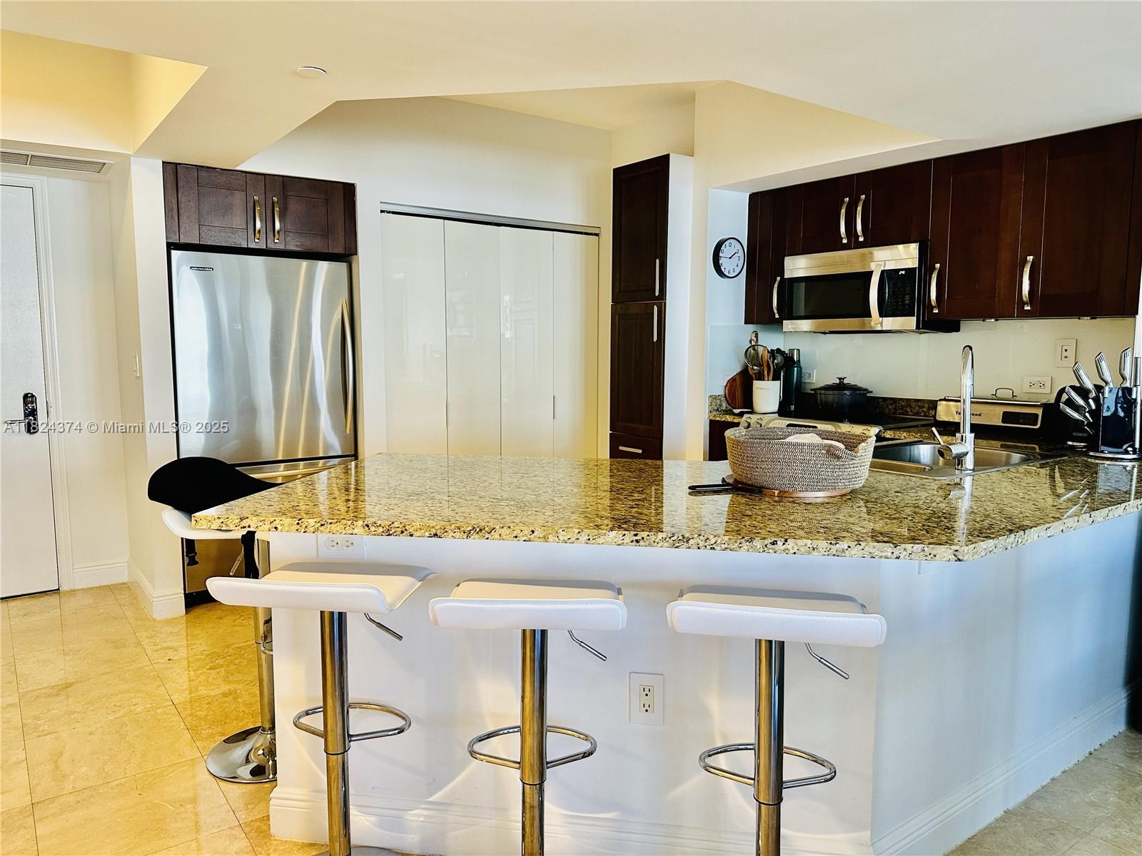 19900 E Country Club Dr #1218, Aventura FL 33180