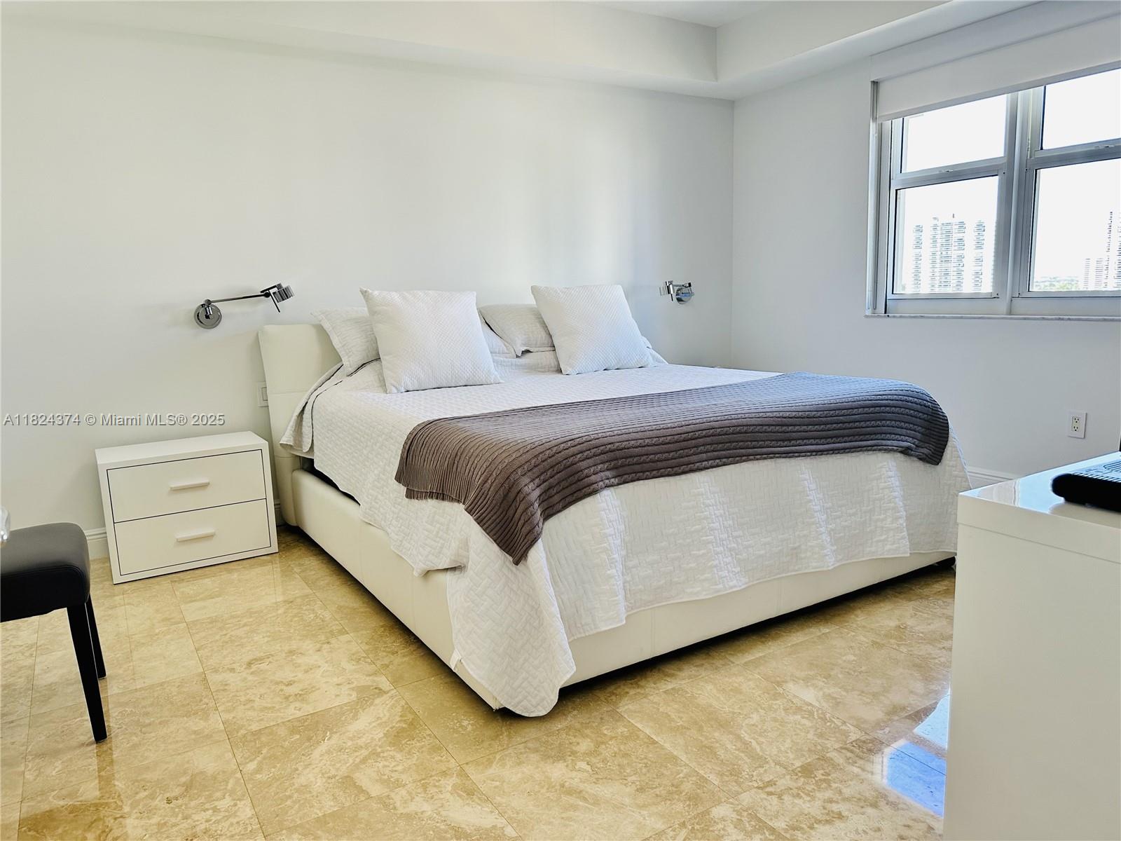 19900 E Country Club Dr #1218, Aventura FL 33180