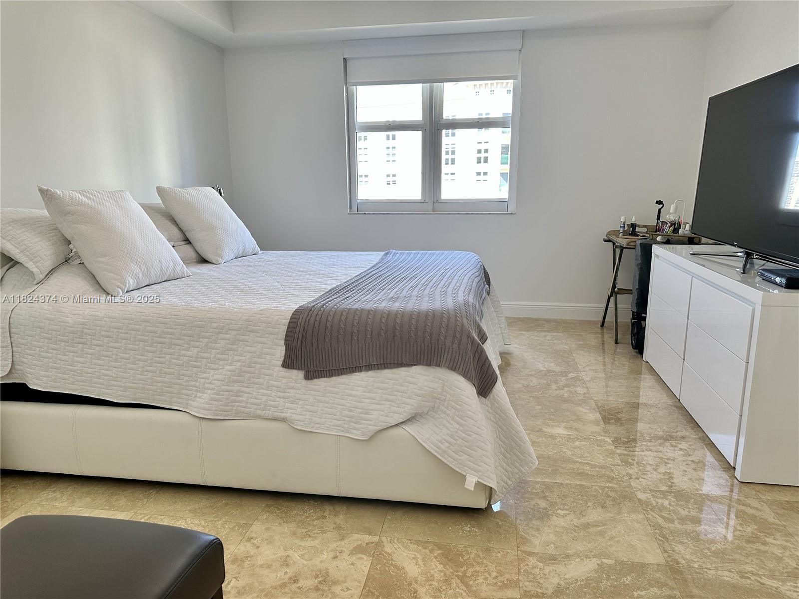 19900 E Country Club Dr #1218, Aventura FL 33180