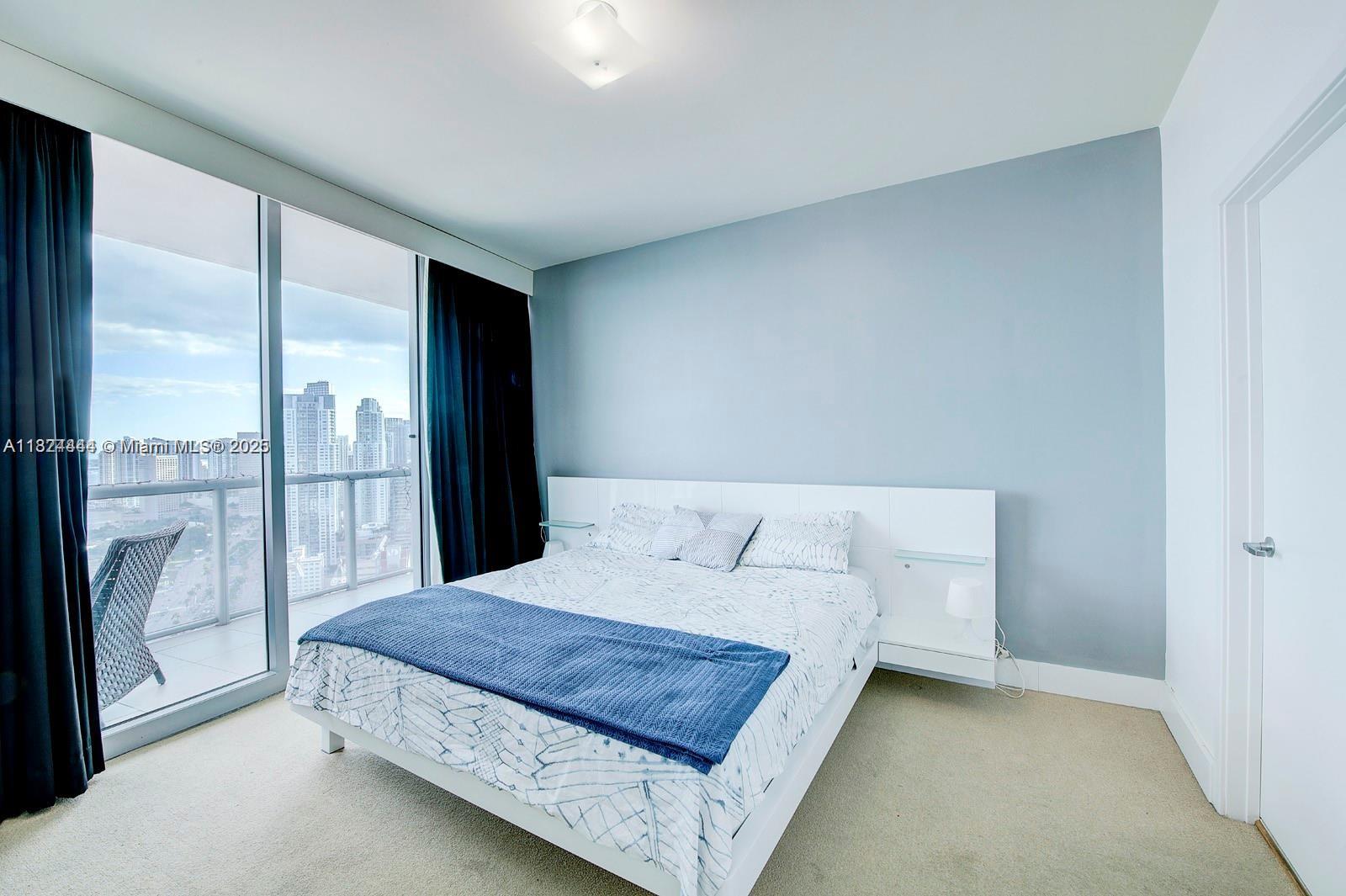 888 Biscayne Blvd #4007, Miami FL 33132