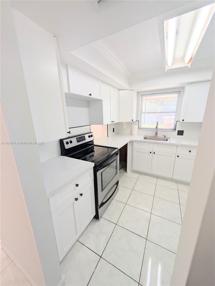 Golf Manor Bldg A Condo