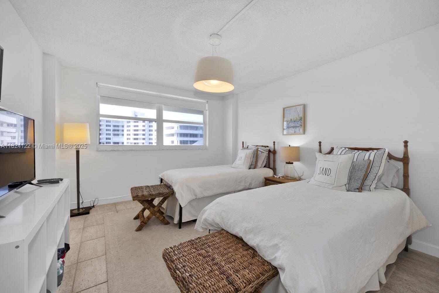 177 Ocean Lane Dr #1009, Key Biscayne FL 33149