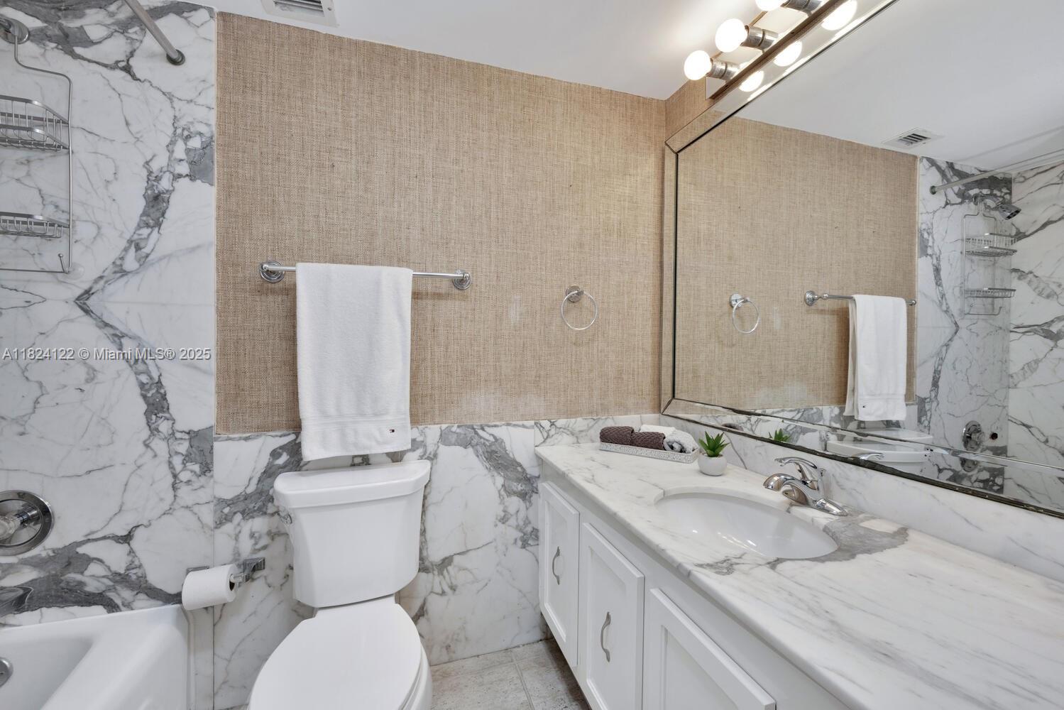 177 Ocean Lane Dr #1009, Key Biscayne FL 33149