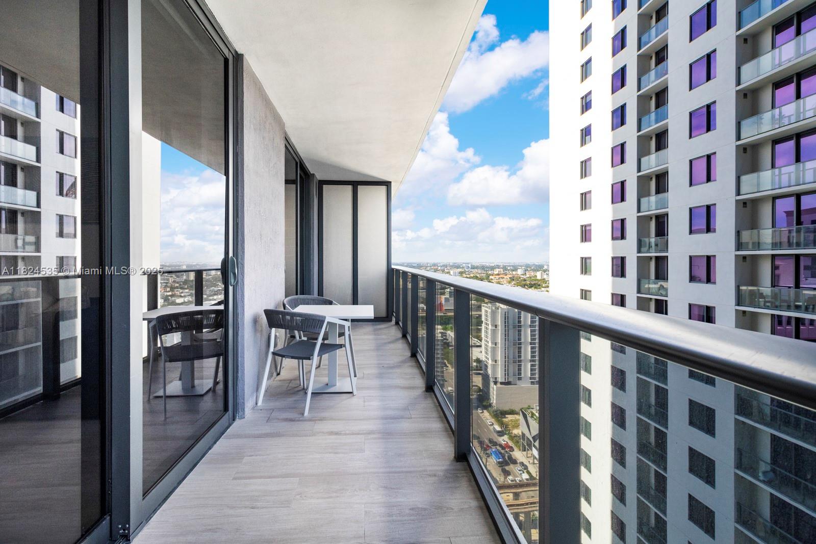 55 SW 9th St #3010, Miami FL 33130