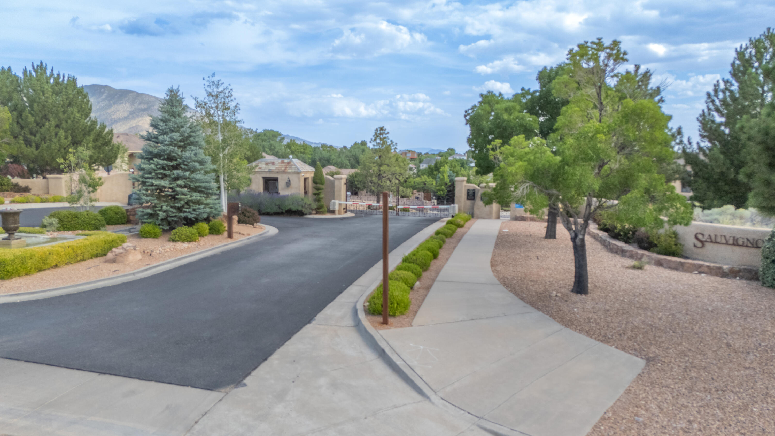 Homes for sale in Albuquerque, NM | 11600 Beringer Ave Ne, Albuquerque, NM 87122 | MLS# 1086226