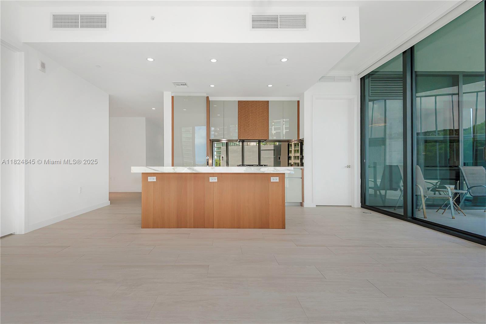 2831 S Bayshore Dr #605, Miami FL 33133