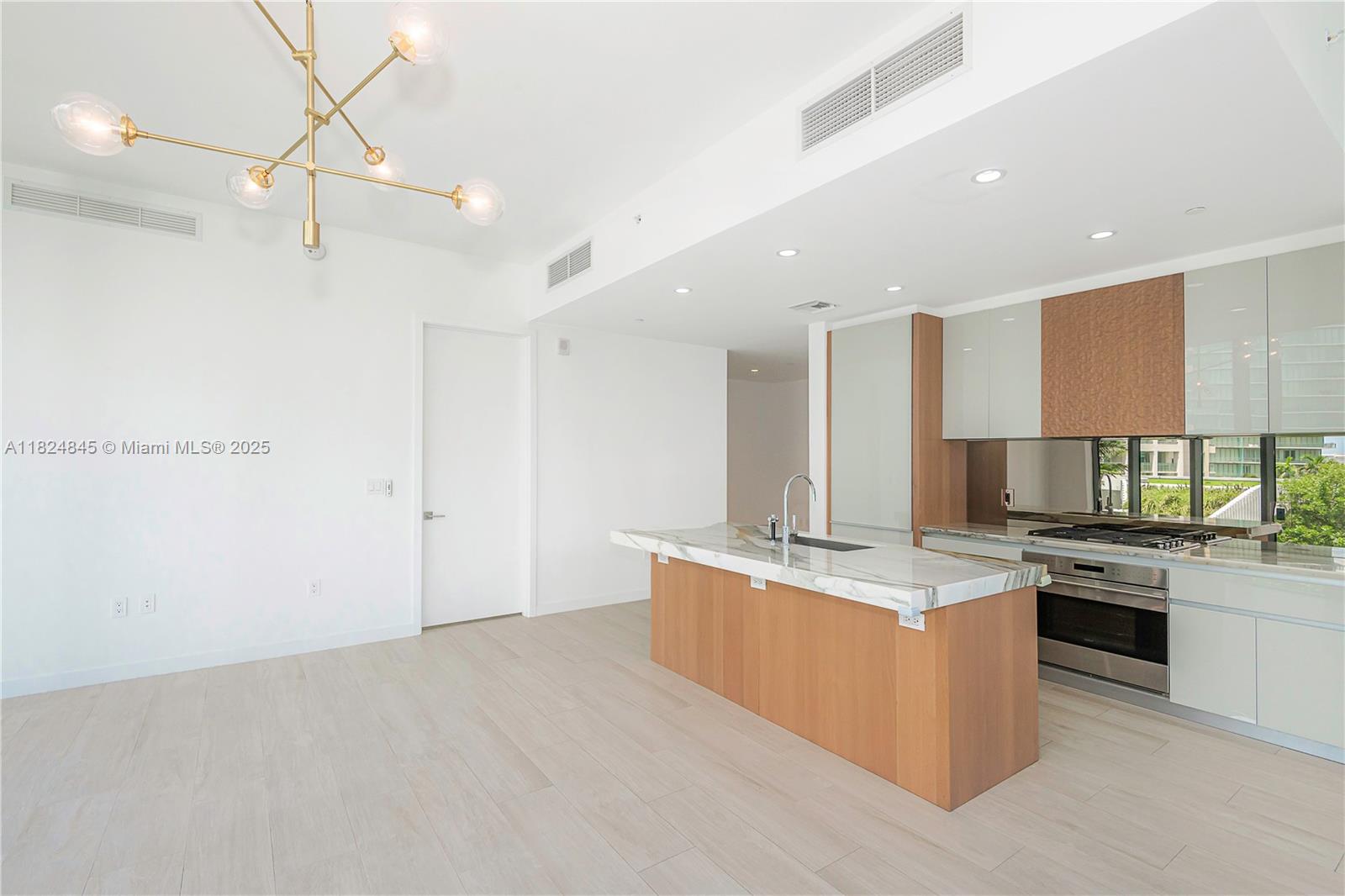 2831 S Bayshore Dr #605, Miami FL 33133