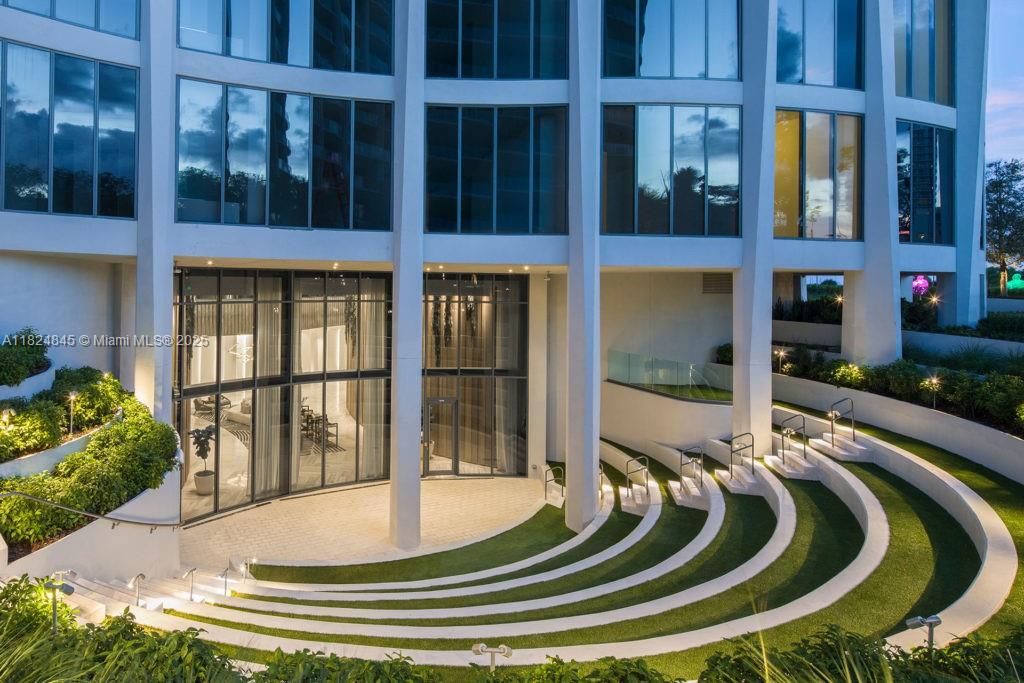 2831 S Bayshore Dr #605, Miami FL 33133