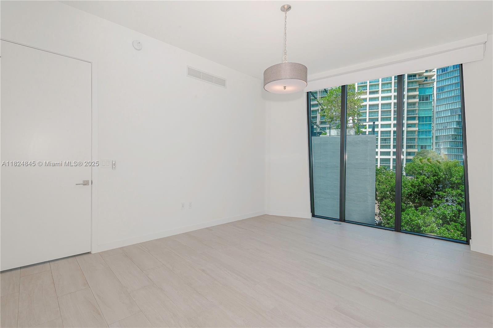 2831 S Bayshore Dr #605, Miami FL 33133