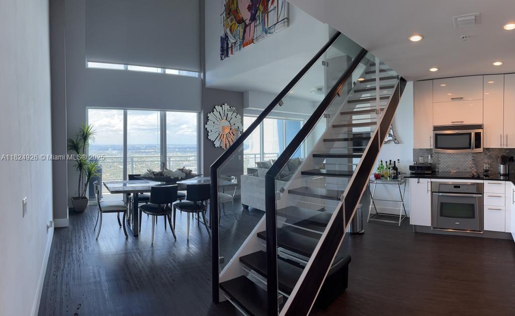 Condo for Sale in Miami, FL