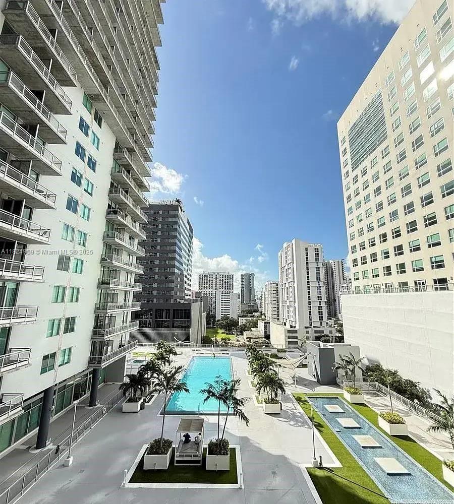 690 SW 1st Ct #1225, Miami FL 33130