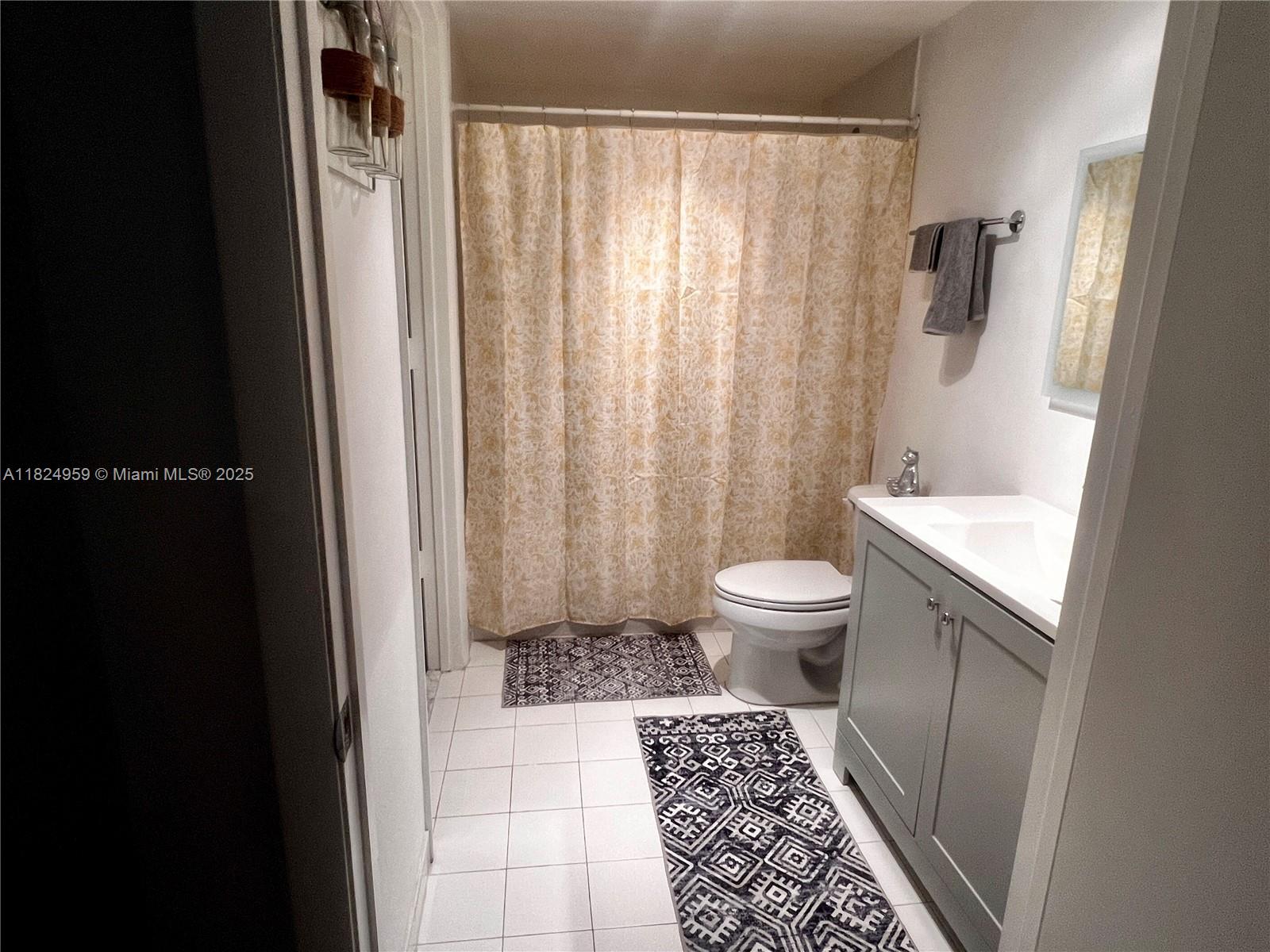 690 SW 1st Ct #1225, Miami FL 33130