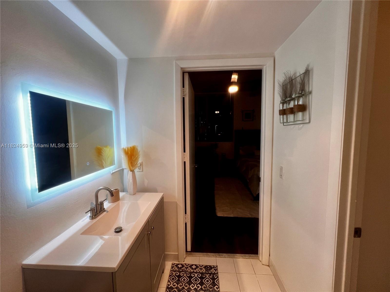 690 SW 1st Ct #1225, Miami FL 33130