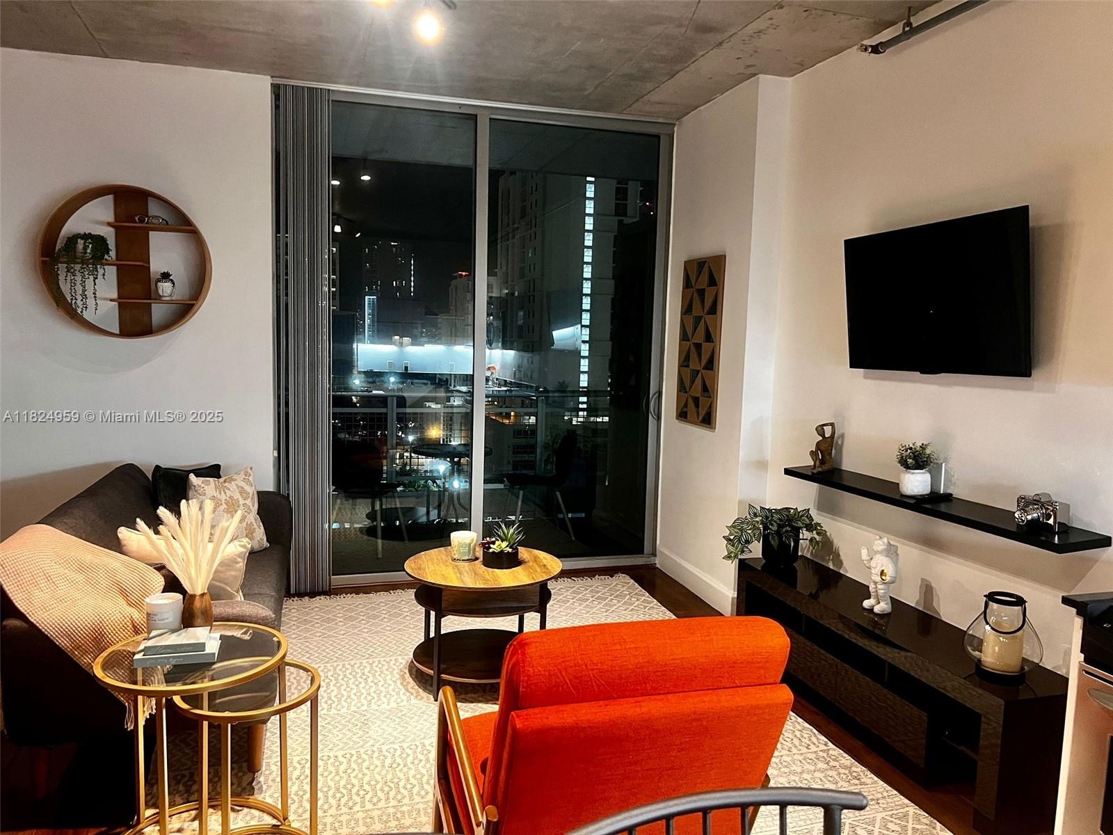 690 SW 1st Ct #1225, Miami FL 33130