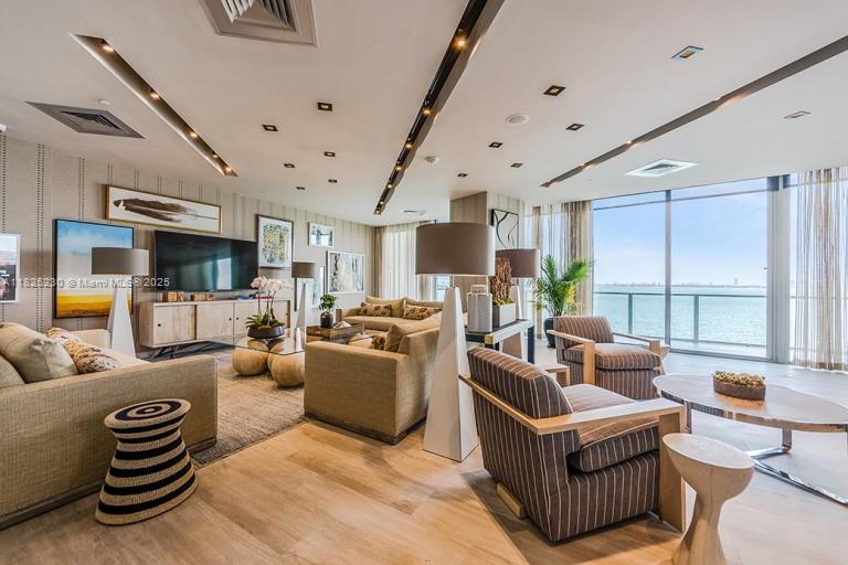 2900 NE 7th Ave #3003, Miami FL 33137