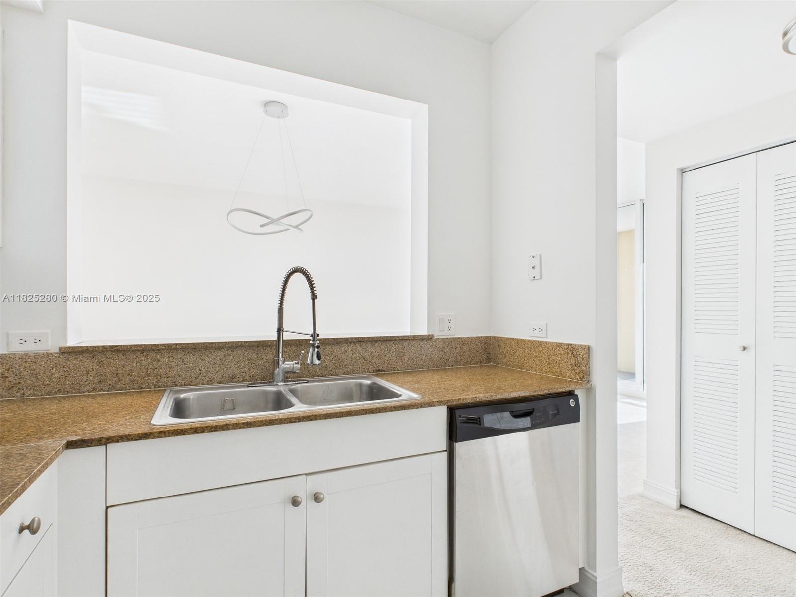 117 NW 42nd Ave 1615