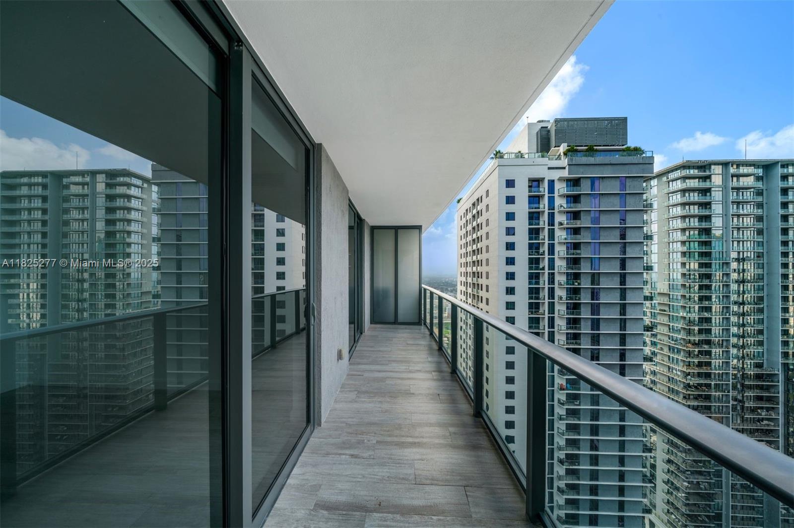 45 SW 9th St #4009, Miami FL 33130