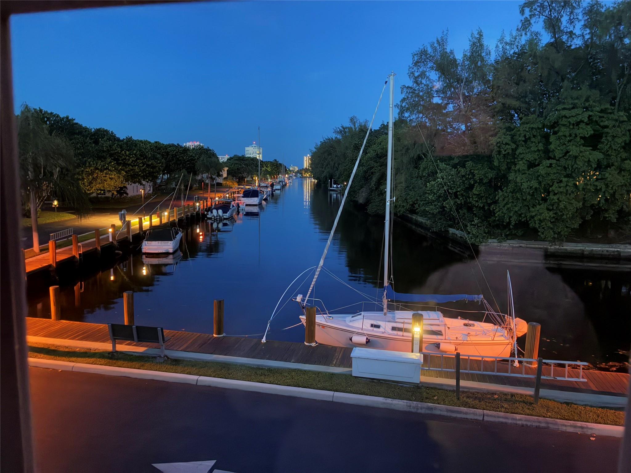 Bay Colony Club Condo