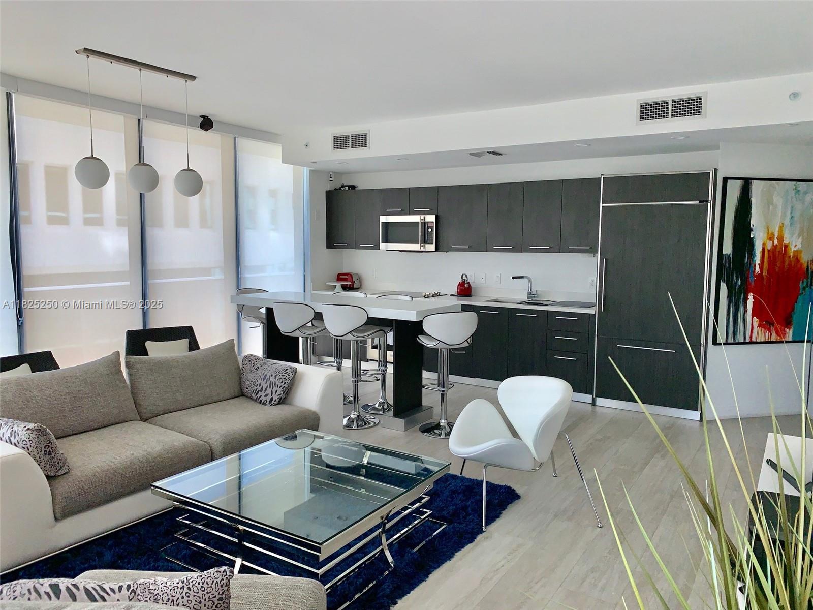 55 SW 9th St #2706, Miami FL 33130