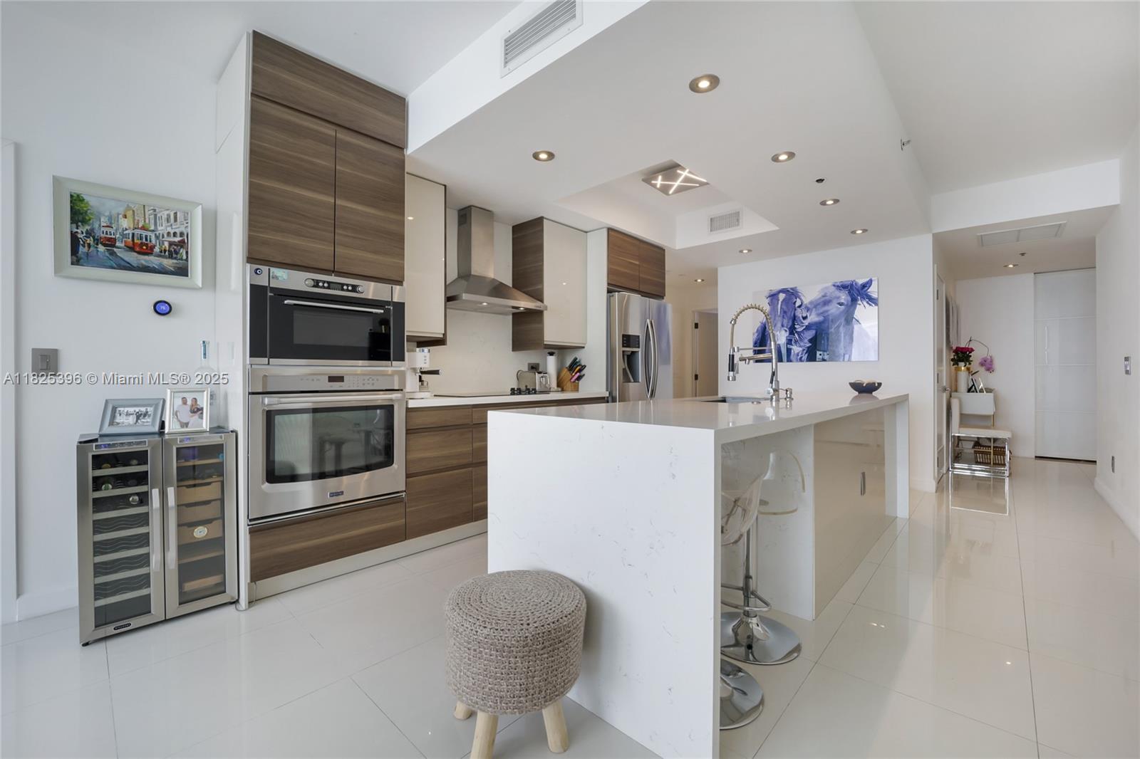 888 Biscayne Blvd #3005, Miami FL 33132