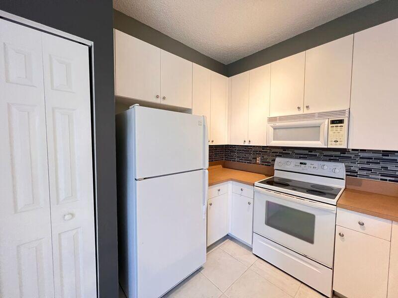Image to showcase the property located at 117 Lighthouse Circle J
