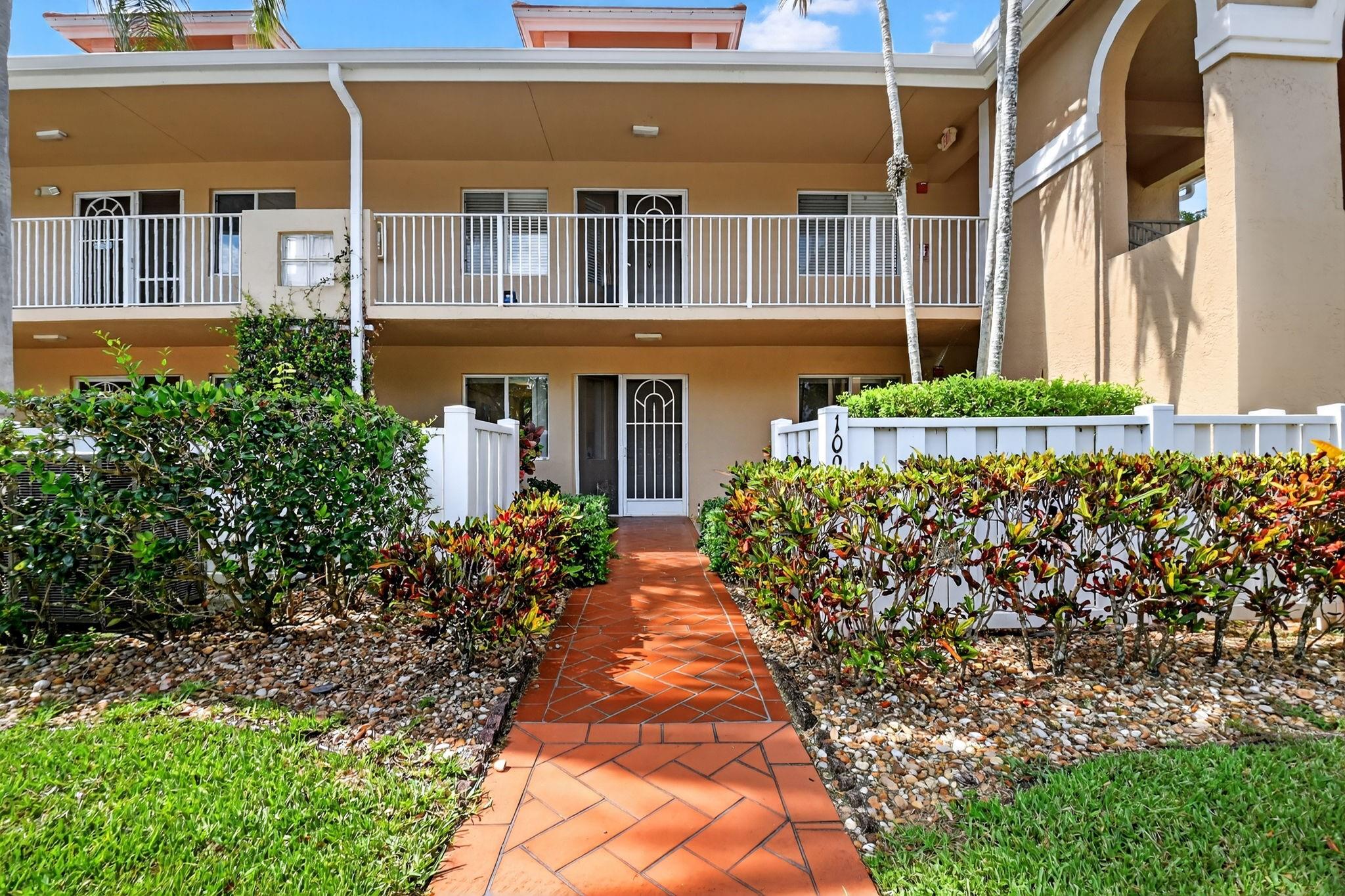 Homes for sale in Boynton Beach, FL | 5914 Regal Glen Dr #109, Boynton Beach, FL 33437 | MLS# F10509221