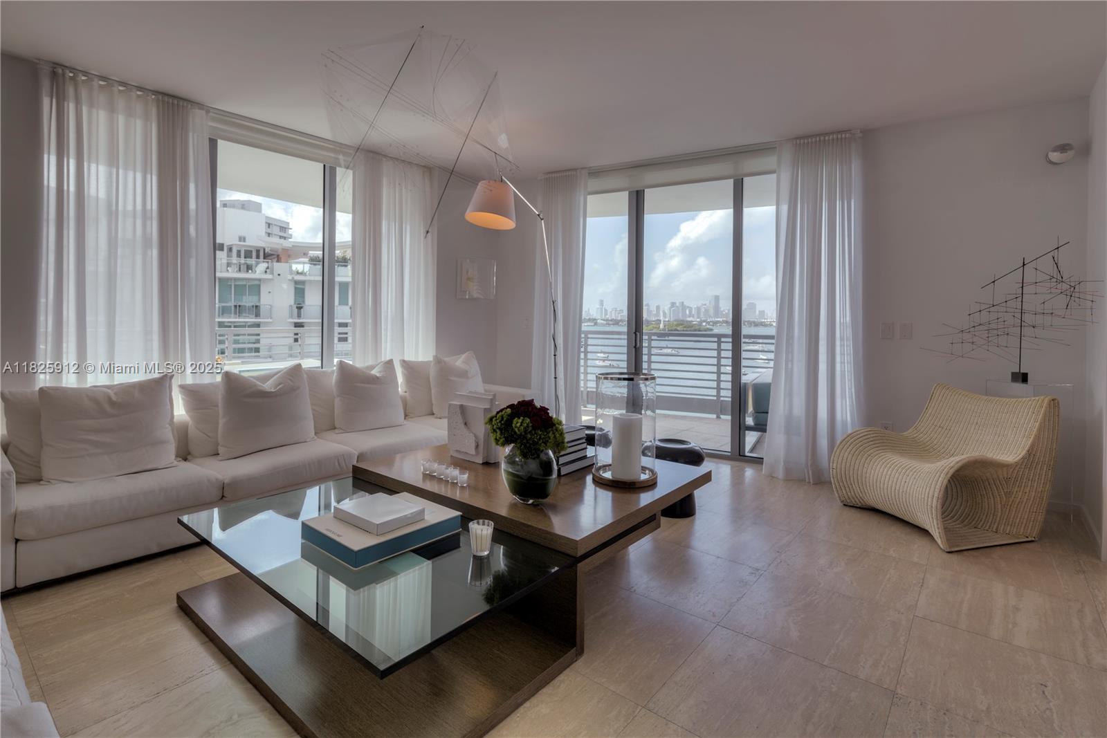 Apartamento para Alugar em Miami Beach, FL