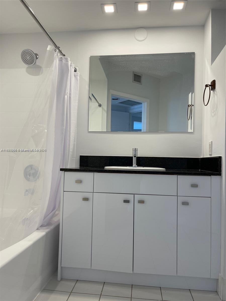 , Miami Beach FL 33139