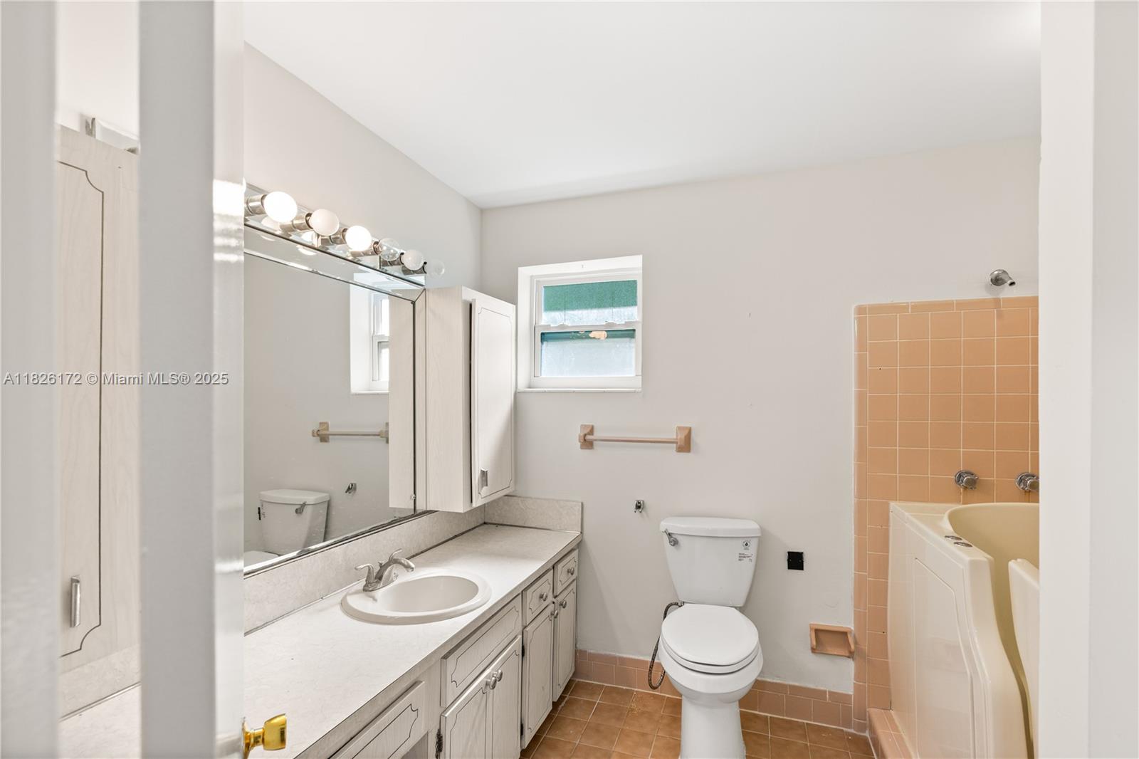 1242 Sevilla Ave, Coral Gables FL 33134