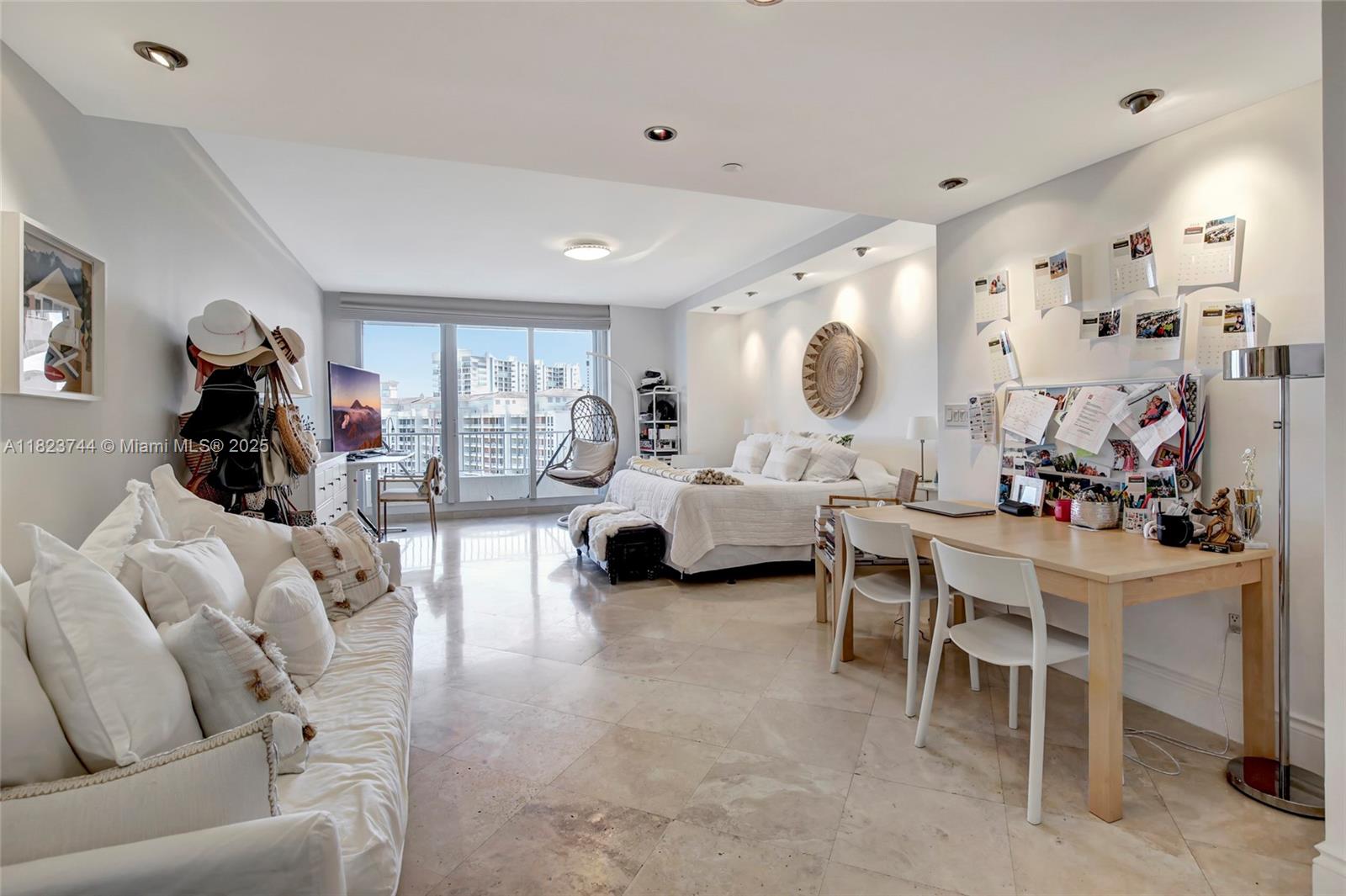 781 Crandon Blvd #1601, Key Biscayne FL 33149
