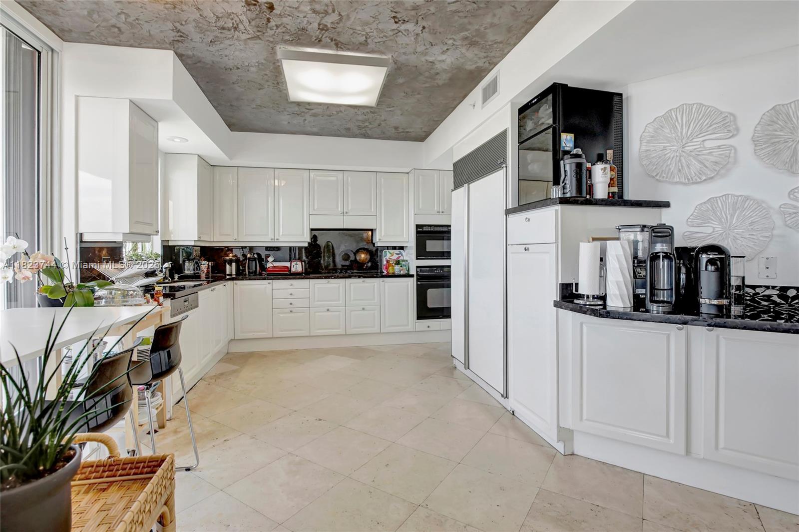 781 Crandon Blvd #1601, Key Biscayne FL 33149