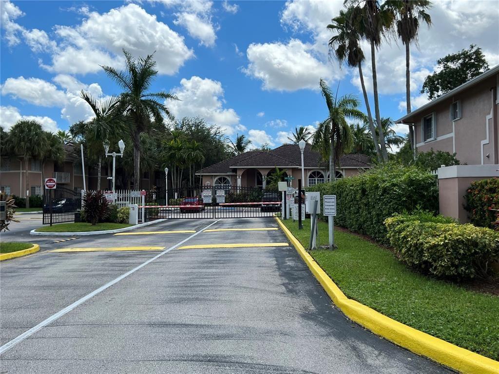 Homes for sale in Hollywood, FL | 3231 Sabal Palm Mnr #208, Hollywood, FL 33024 | MLS# F10511222