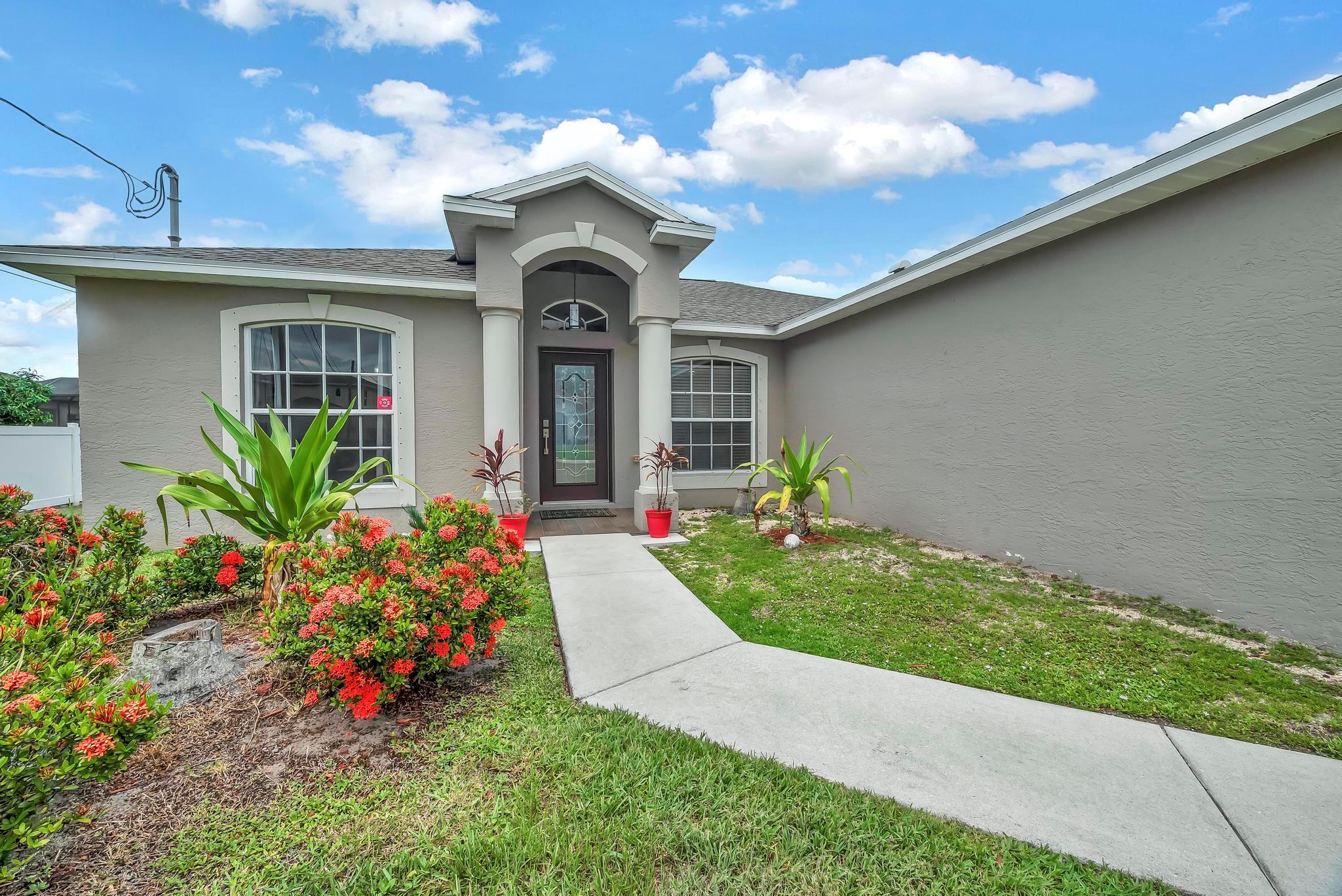 Homes for sale in Port St. Lucie, FL | 5741 Nw Zenith Dr, Port St. Lucie, FL 34986 | MLS# R11101356