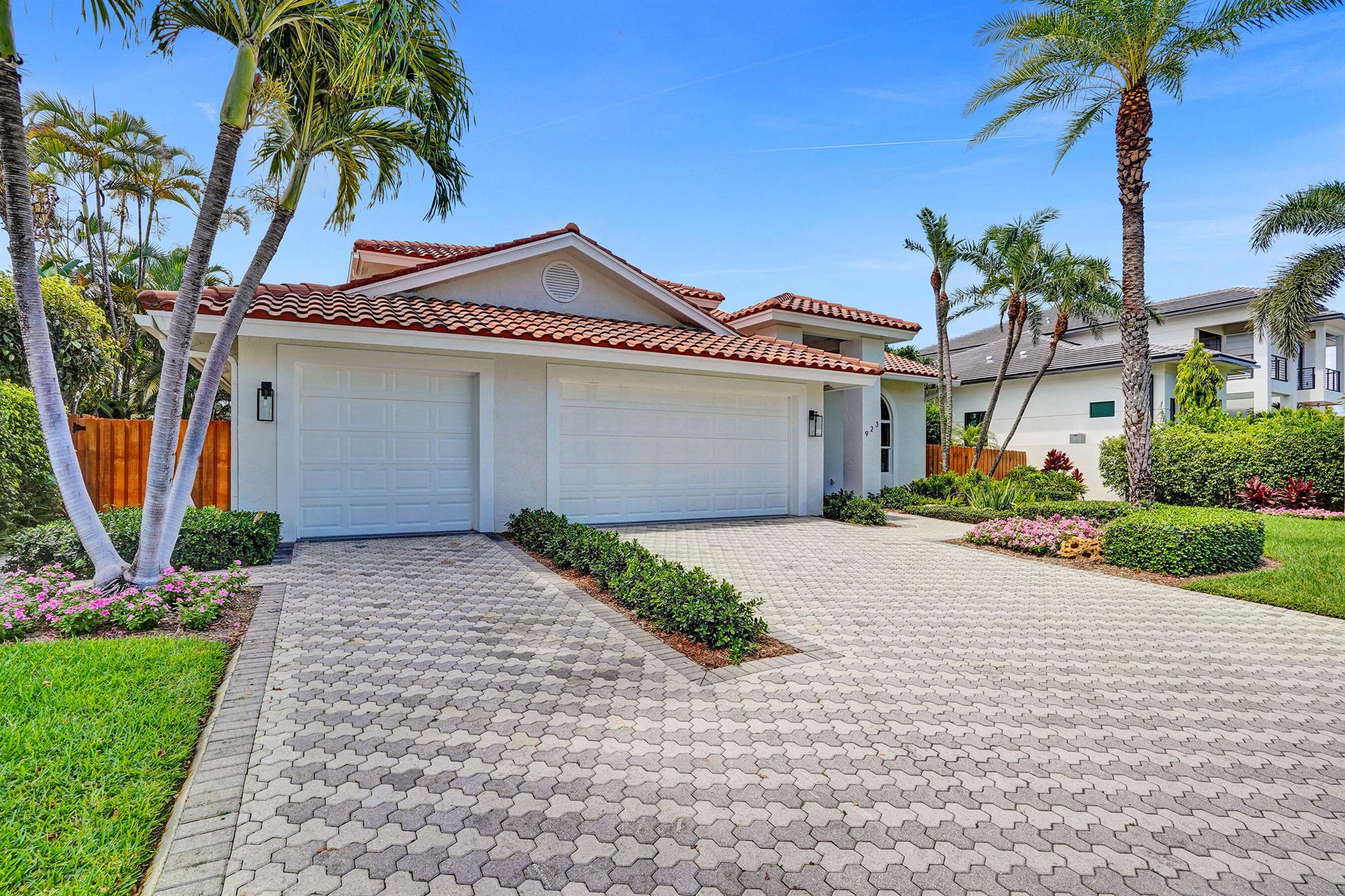 Homes for sale in Delray Beach, FL | 923 Dogwood Dr, Delray Beach, FL 33483 | MLS# R11101391