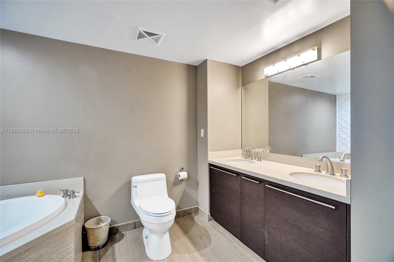 7930 East Dr #1806, North Bay Village, Florida image 28