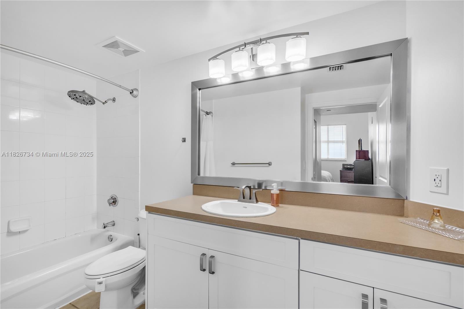 1250 S Miami Ave #2401, Miami FL 33130