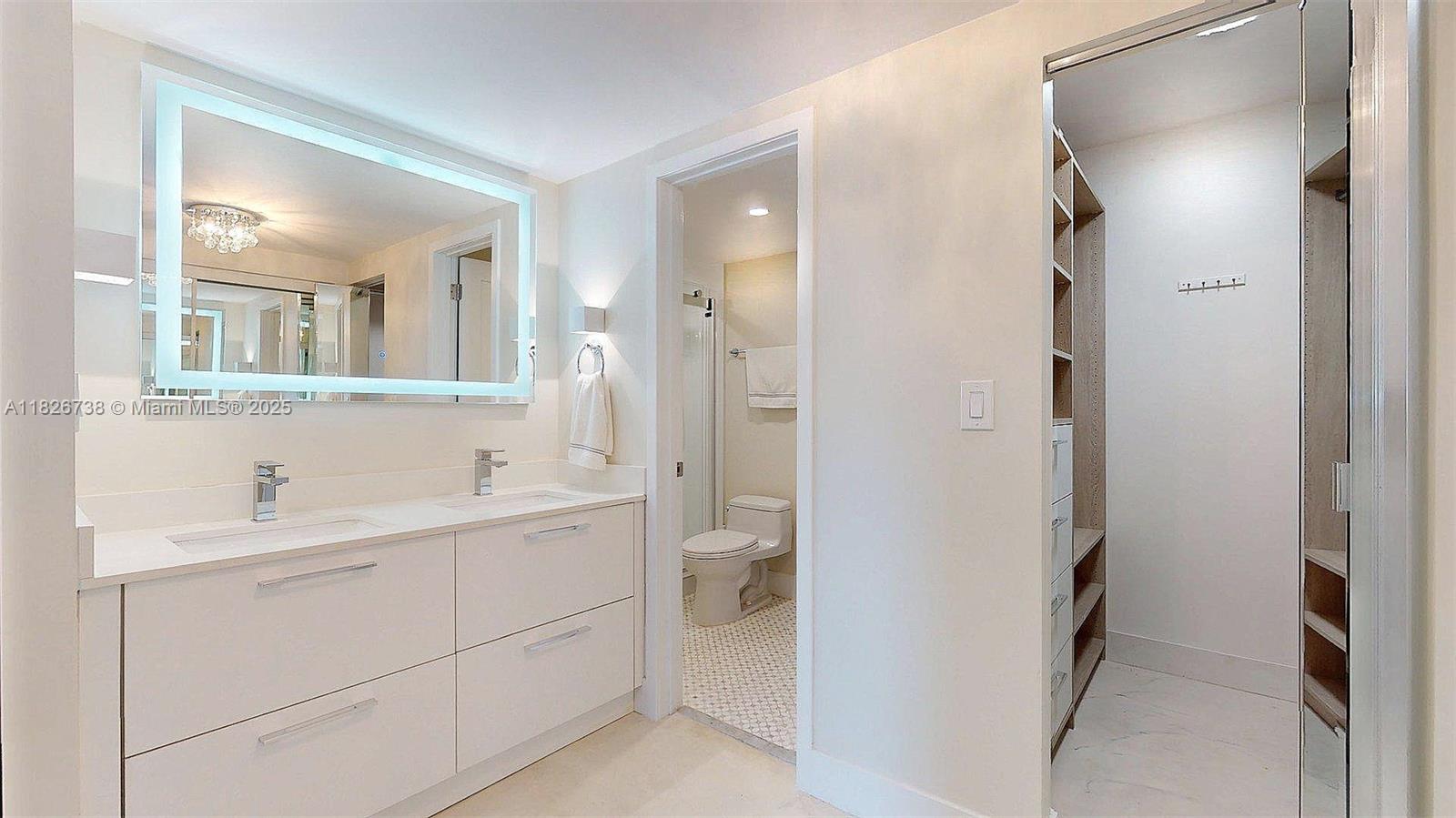 177 Ocean Lane Dr #906, Key Biscayne FL 33149