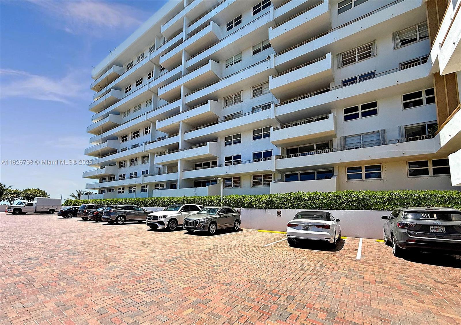 177 Ocean Lane Dr #906, Key Biscayne FL 33149