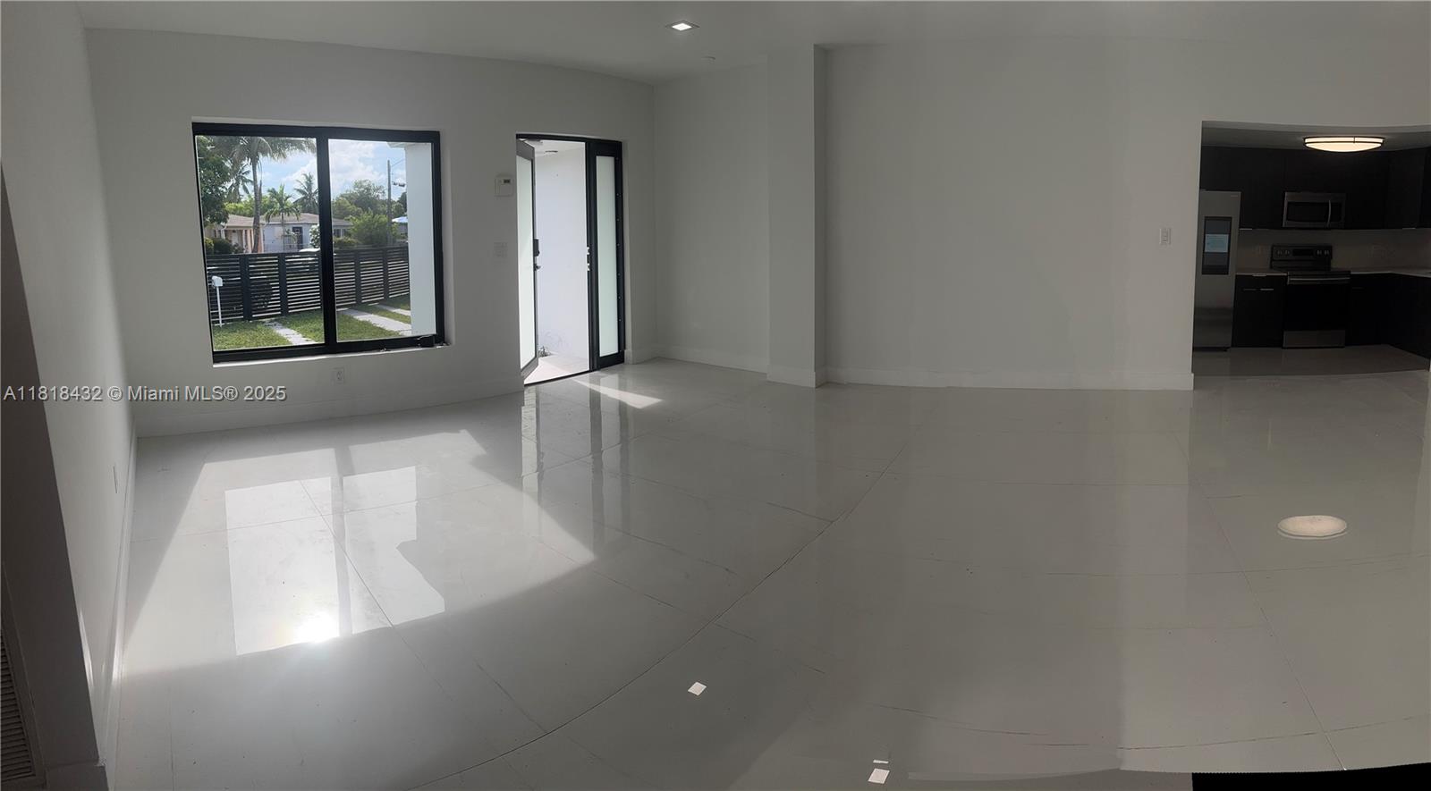 15725 NE 11th Ct, North Miami Beach, Florida image 2