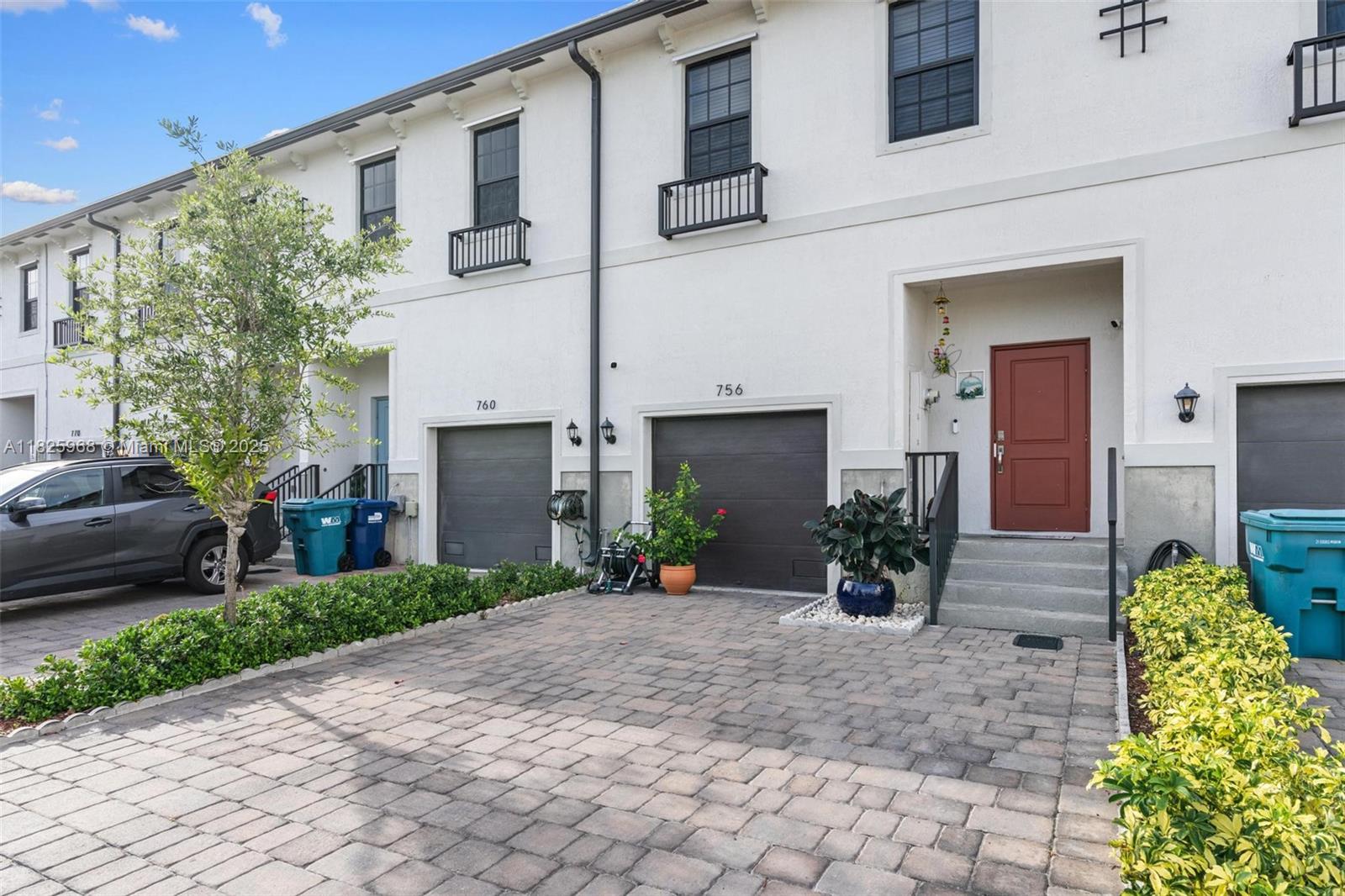756 SW 12th St, Florida City, Florida image 2