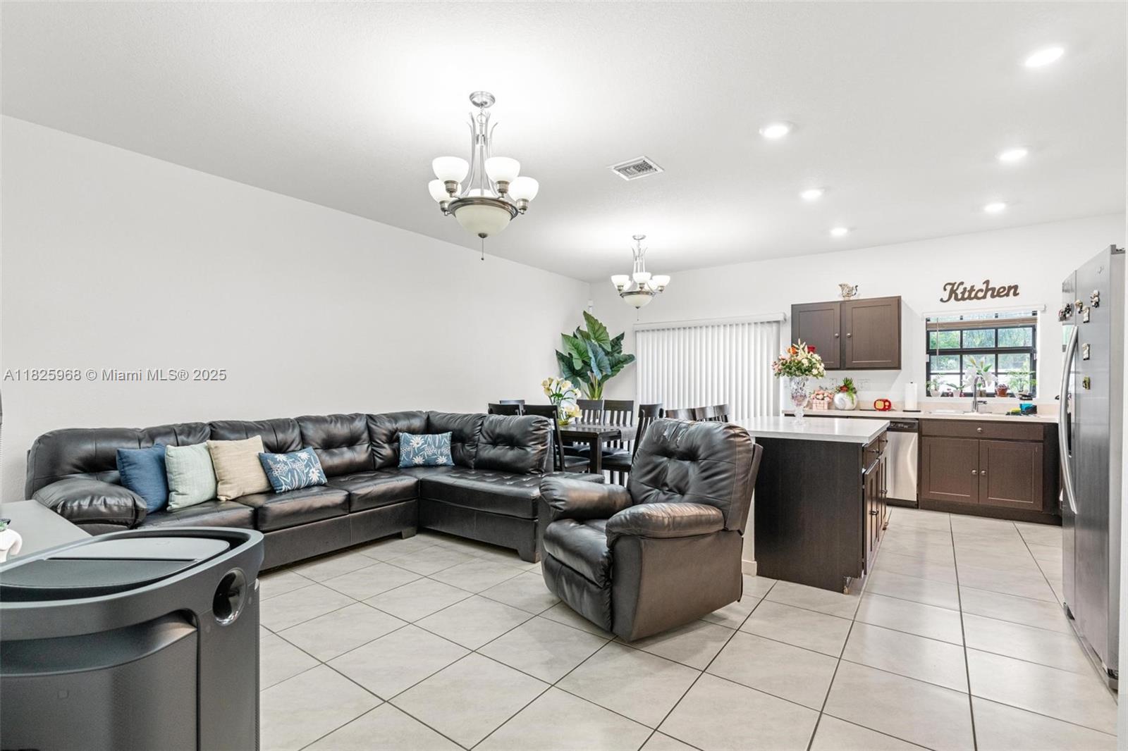 756 SW 12th St, Florida City, Florida image 6