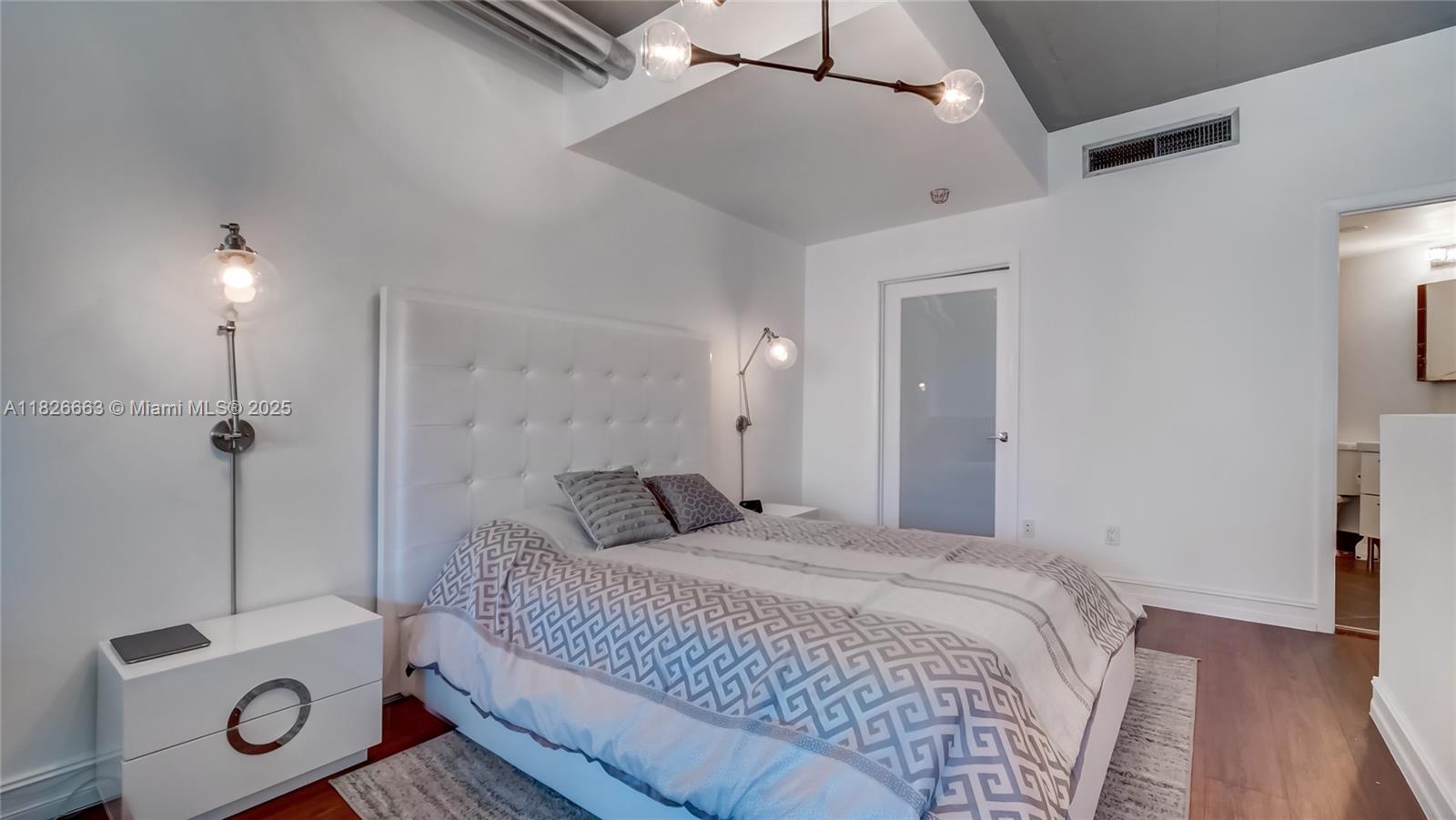 690 SW 1st Ct #2704, Miami FL 33130
