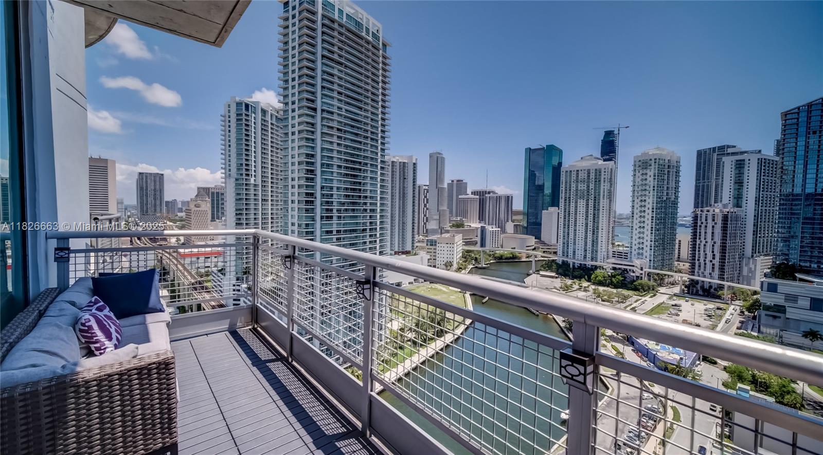 690 SW 1st Ct #2704, Miami FL 33130