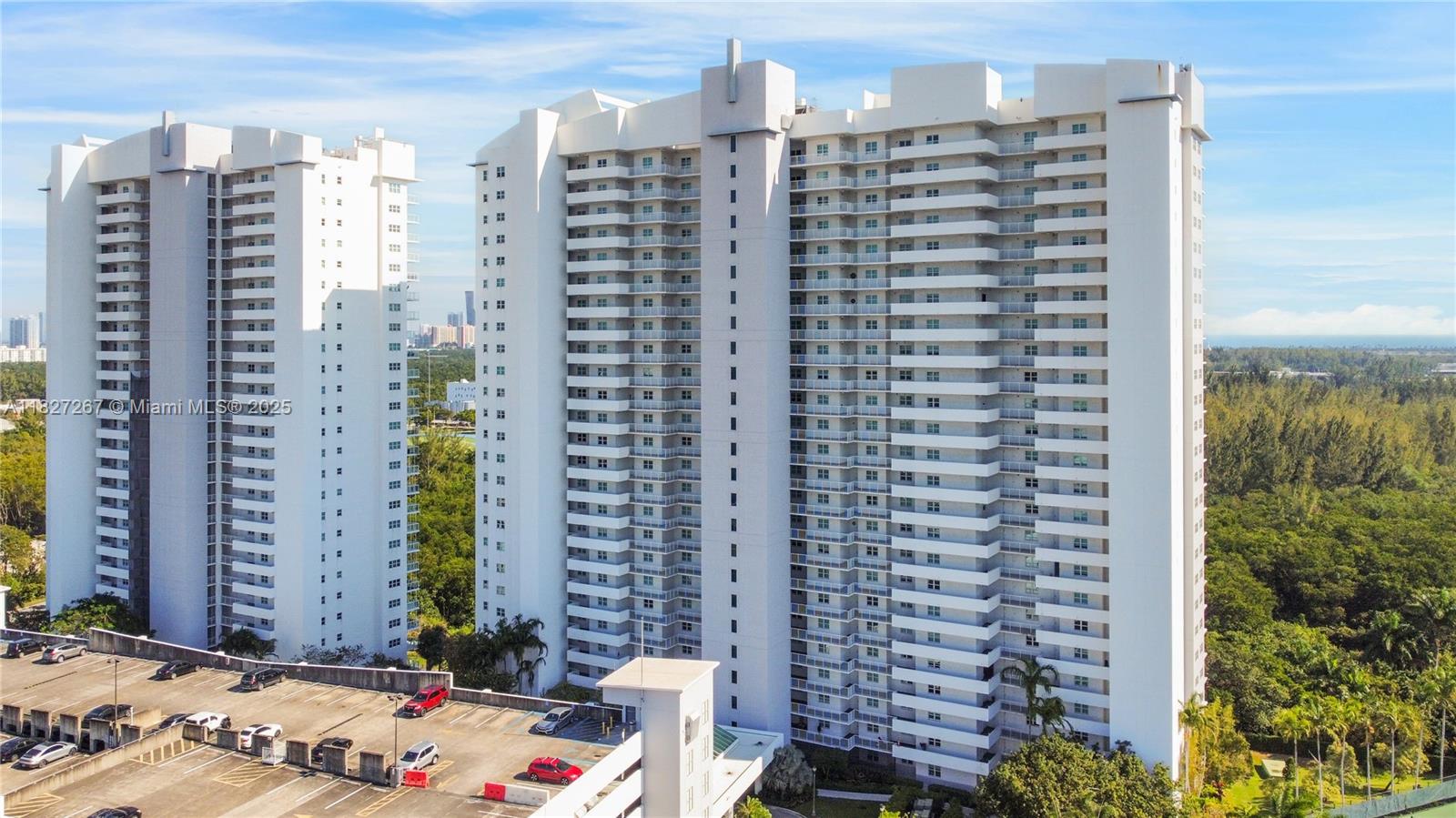 14951 Royal Oaks Ln #908, North Miami, Florida image 4
