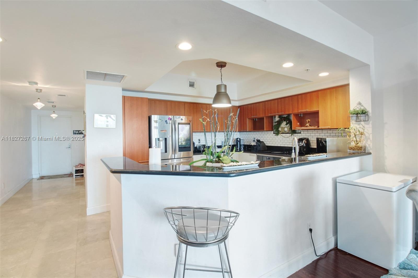 14951 Royal Oaks Ln #908, North Miami, Florida image 7