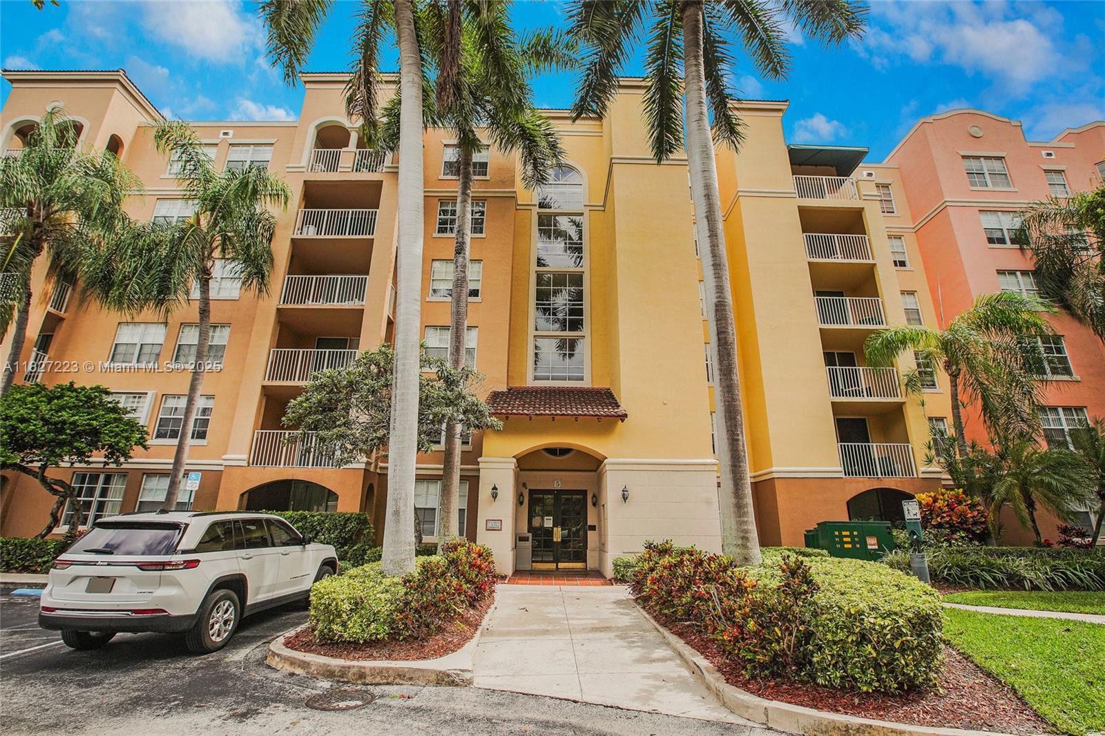 19701 E Country Club Dr #5104, Aventura FL 33180